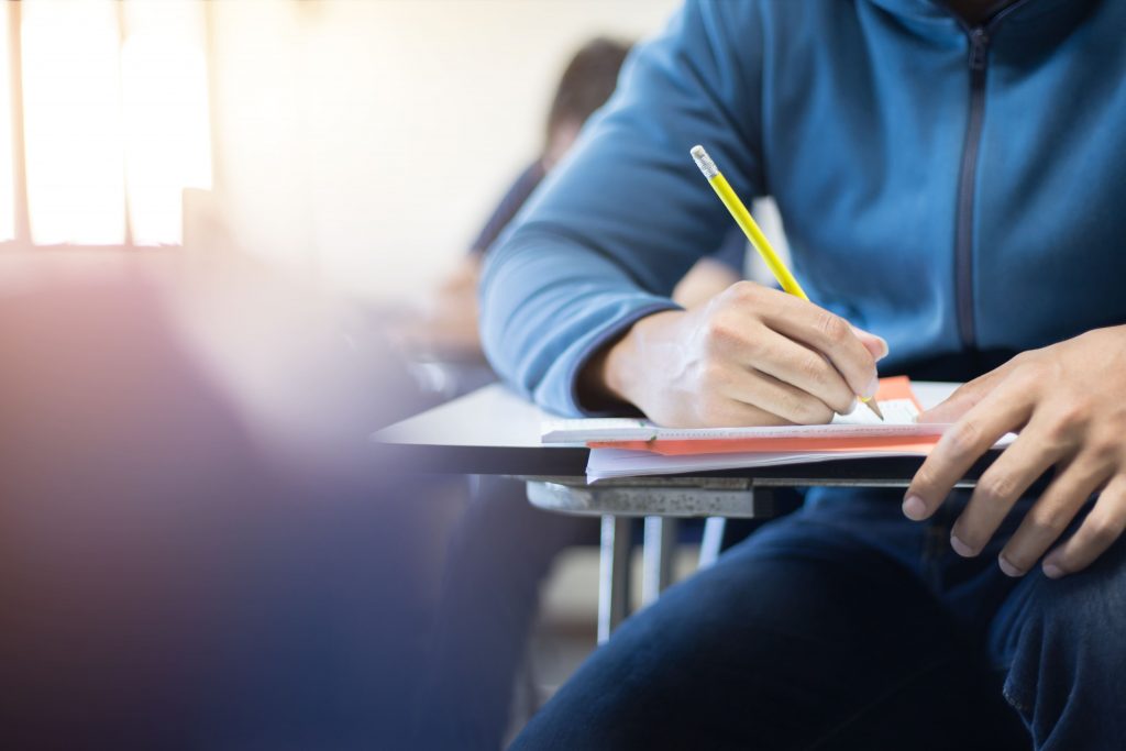Clases de Apoyo los días No Presenciales en el Colegio